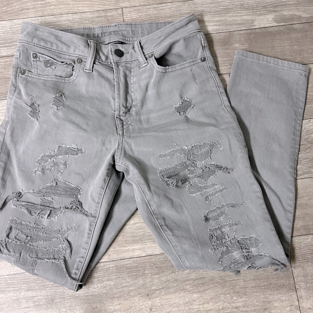 Woman’s American Eagle jeans